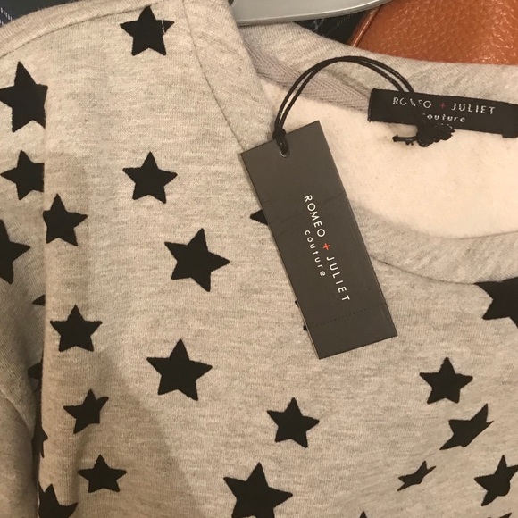 Romeo & Juliet Couture Velvet Star Sweatshirt - Picture 5 of 5